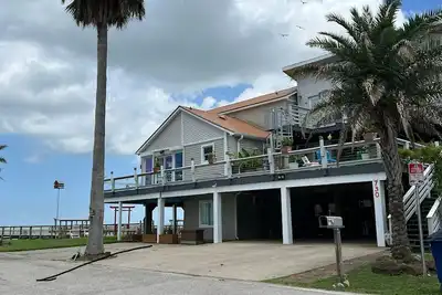 Image de Kemah Seaside Retreat à côté de la promenade de Kemah - Offre de dernière minute, appelez pour les tarifs