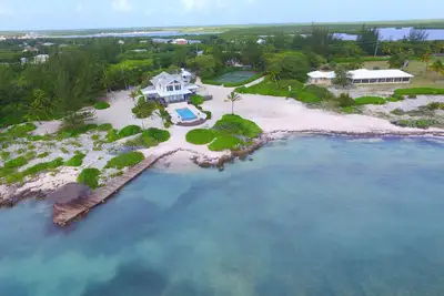 Image de Grand Cayman Private Beach Cottage sans le prix élevé