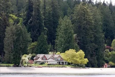 Image de Bainbridge Island (Puget Sound): Non-Bank Waterfront Sandy Beach
