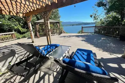 Image de Beautiful Lake front Maison de vacances Lake Quinault, Wa