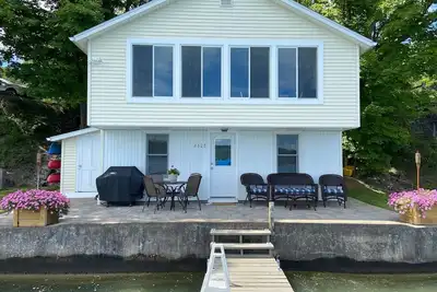 Image de Récemment rénové Keuka Lake Cottage.