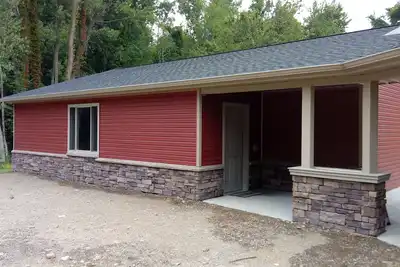 Image de Fishermen / Outdoorsmen - Cabine près de Elk Creek / Lake Erie Pa, pour 6 personnes.