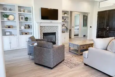 Image de Maison de golf de luxe située sur la 18e crête Sleepy Ridge de dernière minute!