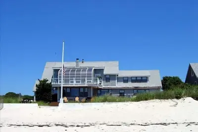 Image de Cape Cod Oceanfront Accueil avec plage privée!