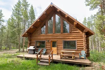 Image de Iron Creek Log Home - «Cabin In The Woods 'The Perfect