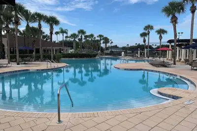 Image de 2 Bd - 2 Ba Condo 1 1/2 milles de l'entrée de Disney World