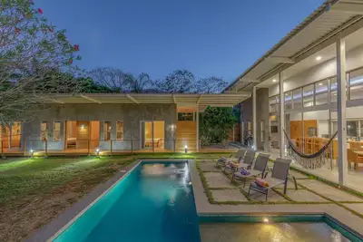 Image de Casa Jardin Del Mar: 4 Lits / 5 Bains. 3 minutes à pied de la plage!