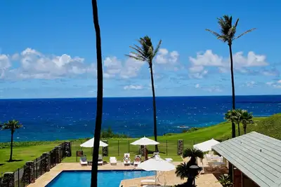 Image de Magnifique front de mer! - Vues panoramiques, Nouveau luxe Remodel, à quelques pas de la plage