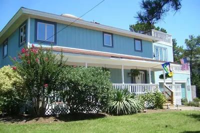 Image de Côte côtière «Il crabe la crabe» avec plage, baie et arrière-cour. Parfait pour les enfants!