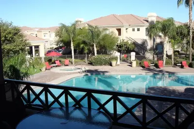 Image de Condo de 3 chambres dans un complexe bien situé, fermé et semblable à un complexe