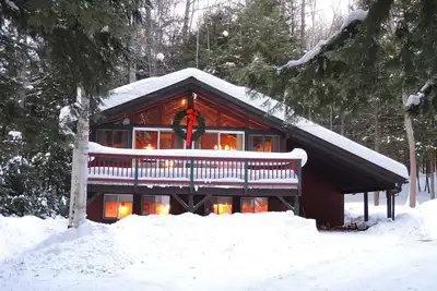 Image de Chaleureux, confortable, Chalet Niché dans les pins, WiFi, à proximité des zones de ski, Activités