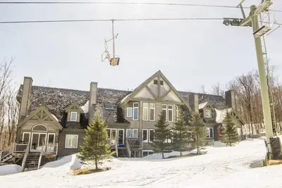 Image de Jay Peak 5 Bed Townhome Ski-on Ski-off