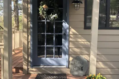 Image de Chalet au bord du lac toute l'année - magnifiquement rénové et bien situé