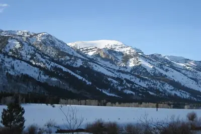 Image de Majestic Mountain View, Serene Lieu.