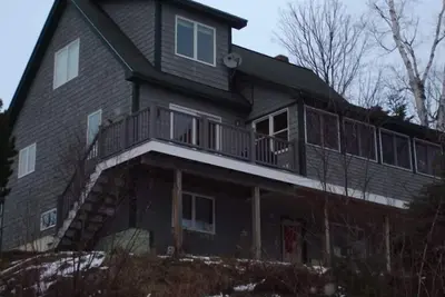 Image de Maison Rangeley Lake à 75 pieds du bord de l'eau