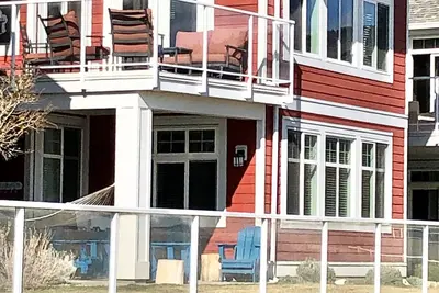 Image de Lakefront Family Retreat On B. C. 'S Warmest Lake, à quelques minutes des meilleurs vignobles