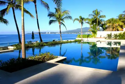 Image de Magnifique Condo Bucerias Beachfront 2 Chambres - Vues Coucher De Soleil Fantastiques!