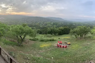 Image de Vue, Log Home, Piscine, sur 4. 5 acres, près de Wimb Square.