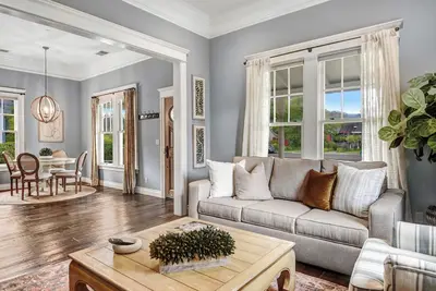 Image de Bungalow historique à 3 pâtés de maisons de Sonoma Plaza, finitions haut de gamme. Vélos inclus