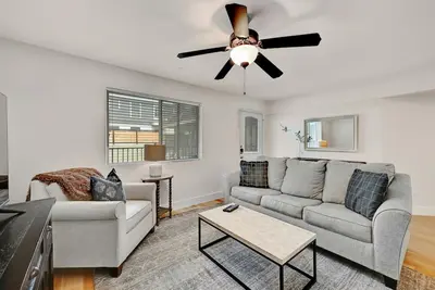 Image de Cozy Tarrytown Condo - 2 miles du centre-ville