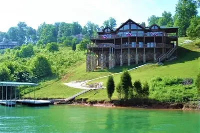 Image de Cedar Creek Lodge Tn - Maison de vacances au bord de l'eau du lac Norris à Deerfield Resort