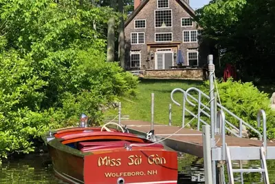 Image de La grange. . . Détente au bord du lac à son meilleur absolu!