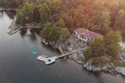 Image de Votre Retraite Georgian Bay Island (coordonnées Gps: 45. 567751, -80 423418)