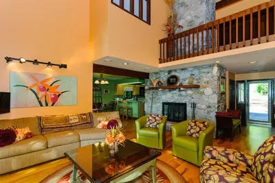 Image de Cold Moose Cabin - Pratique pour les attractions de la région d'Asheville. Vues sur la montagne.