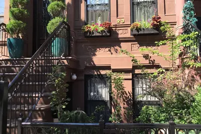 Image de Nouveau! Élégant jardin accueillant Brownstone Studio: Great Location & Équipée