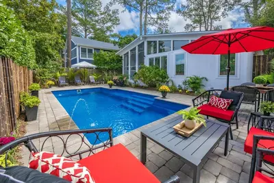 Image de Key Retreat Ouest Familiale, Dans Ground Pool, tropical luxuriant Paysage