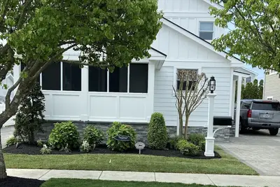 Image de Stationner et marcher jusqu'aux plages, à la baie, au shopping, aux bars et aux restaurants