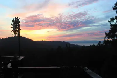 Image de Nouvelle liste! Exclusive 10 acres au sommet de Cady Mnt. Vue sur l'océan et l'île de Vancouver