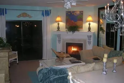 Image de L'Automne, C'Est La PÊCHE Et La Saison Du Festival! Reserve maintenant!