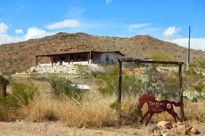 Image de Home Sweet Texas Home - Détendez-vous dans l'esprit du Texas près de Big Bend.