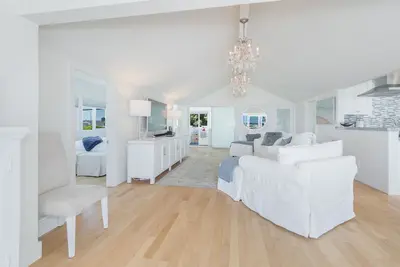 Image de La vie est meilleure à Malibu! Maison de luxe 3 ch avec vues spectaculaires sur l'océan