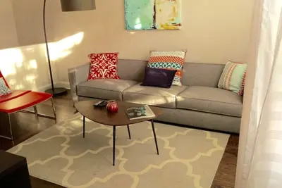 Image de Maison unifamiliale! 8 personnes Lincoln Park / Lakeview