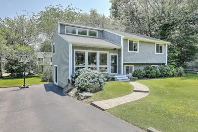Image de Fantastique contemporaine, plage de Min à Narr, avec des passes de plage et Central Ac