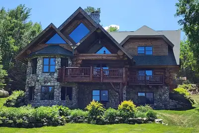 Image de Lac Vermilion journal maison de luxe sur le sable plage privée et sentier de motoneige