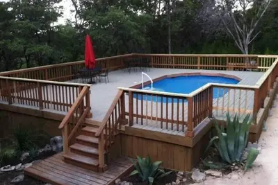 Image de Peacock House, Pool, 4 Acres, près de Wimb Square