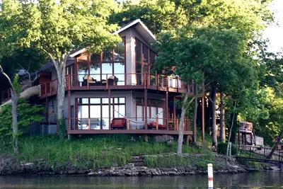 Image de Accueil Lakefront avec une vue panoramique à couper le souffle