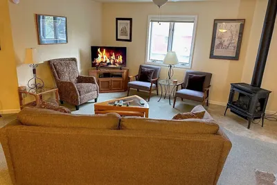 Image de Nouveau pour 2019! Condo de Washington # 204 Dtn Bayfield. Peut accueillir jusqu'à 6!