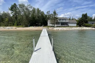 Nouveaux luxe Waterfront Accueil minutes de Suttons Bay et Traverse City