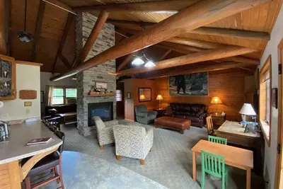 Image de Retraite paisible et tranquille dans les bois du nord