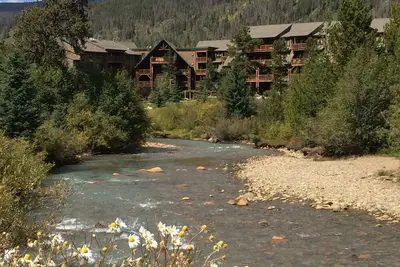 Image de Marchez jusqu'aux remontées mécaniques à Mountain House, pêche sur la rivière Snake