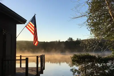 Image de Authentique Retreat nord du Maine Lakeside. Vivre comme un local!