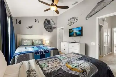 Image de Avis 5 étoiles * Piscine privée * Moins de 3 miles de Disney!