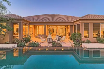 Image de Luxe Gated North Scottsdale avec des vues saisissantes. Près de tout