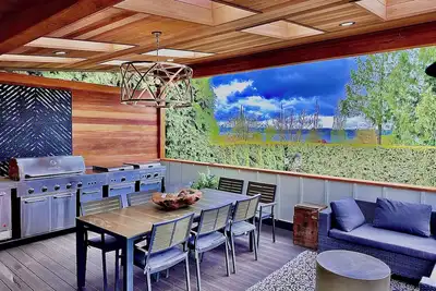 Image de Downtown Kirkland Cottage w Vue sur le lac