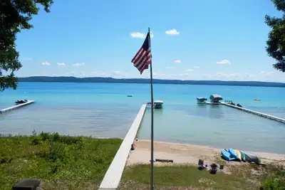 Image de Big Glen Lake Cottage - Dunes de sable de l'ours endormi - Glen Arbour