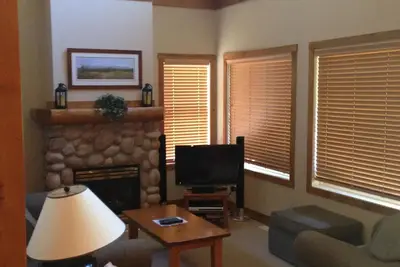 Image de Condo avec vue sur la montagne de bain à remous privé à la base de la station de ski